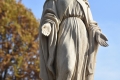 Figura Matki Bożej Apokaliptycznej na grobie Srzeniawskich i Małeckich