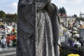Figura MB Różańcowej na grobie Maryi Gubały