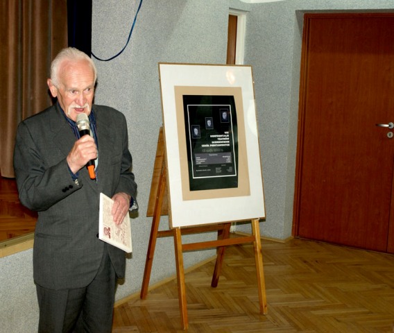 Bogusław Mastej, twórca teatru Arlekin działającego przy SP nr 7 w Jaśle. Fot. MDK w Jaśle