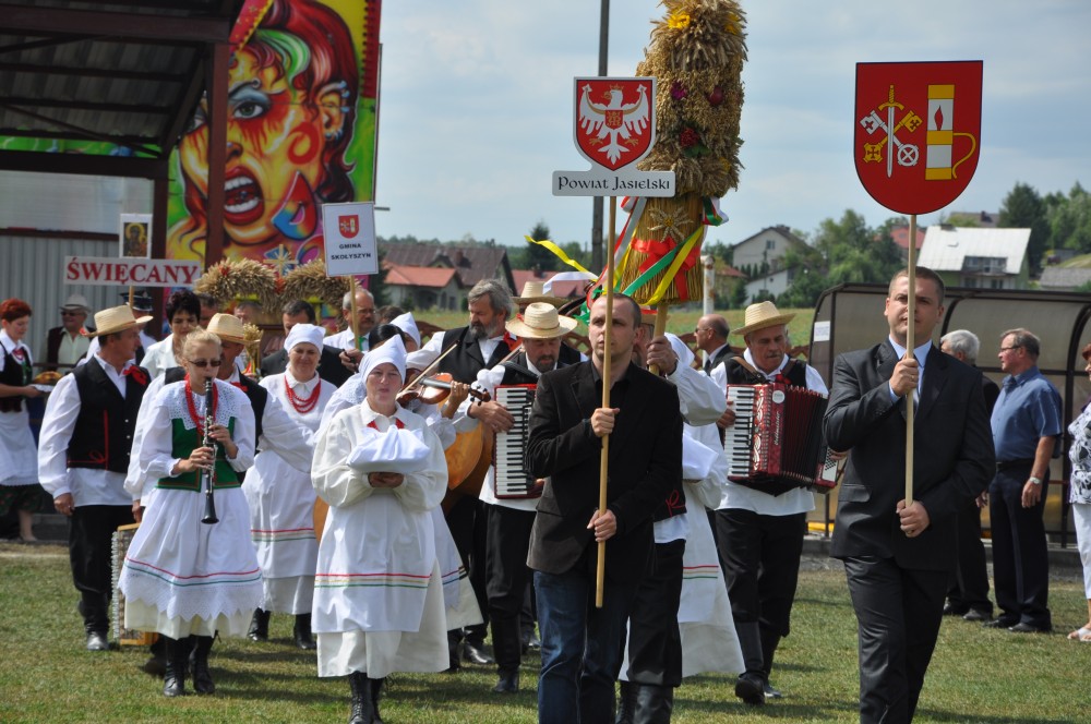 Dożynki Powiatu Jasielskiego 2013 w Skołyszynie Dożynki Powiatu Jasielskiego 2013 w Skołyszynie