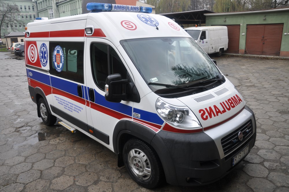 Nowa karetka jasielskiego Pogotowia Ratunkowego