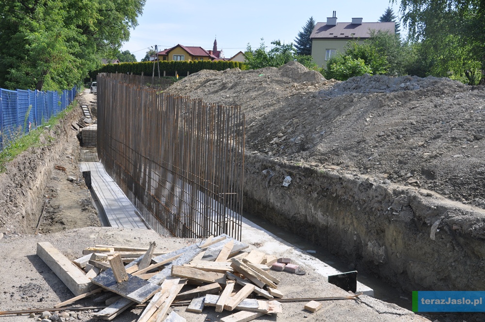 Ulica Kolejowa w trakcie rozbudowy