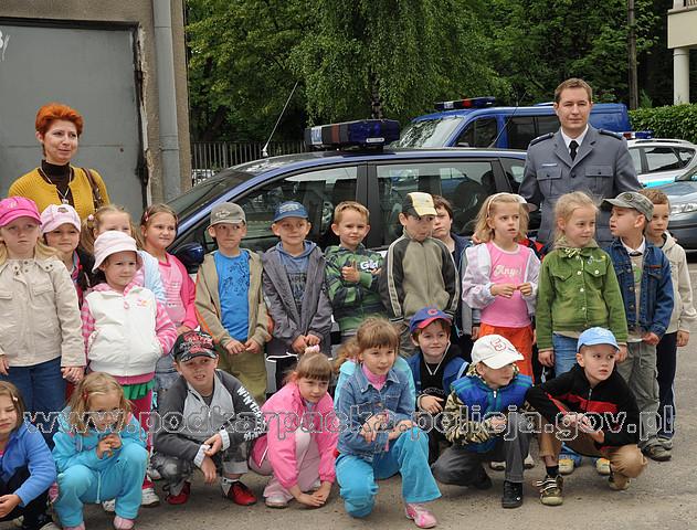 U jasielskich policjantów gościli 5- i 6-latkowie z PM nr 6. Fot. KPP w Jaśle