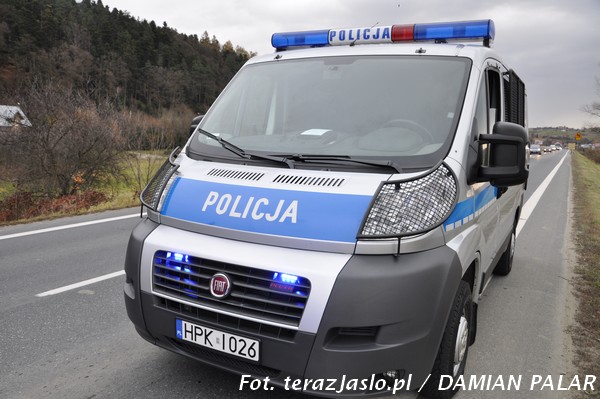 POLICJA