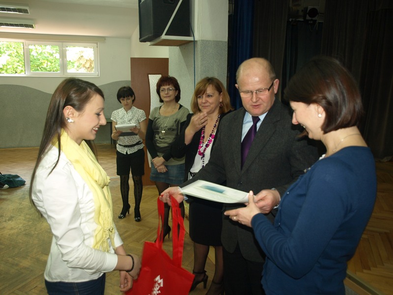 Laureatki konkursu dziennikarskiego. Fot. MDK w Jaśle