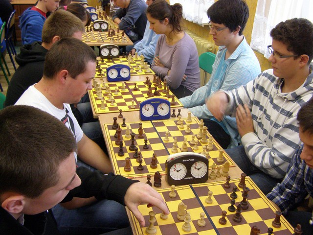 Szkolne mistrzostwa powiatu w szachach