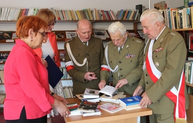 Biblioteka AK