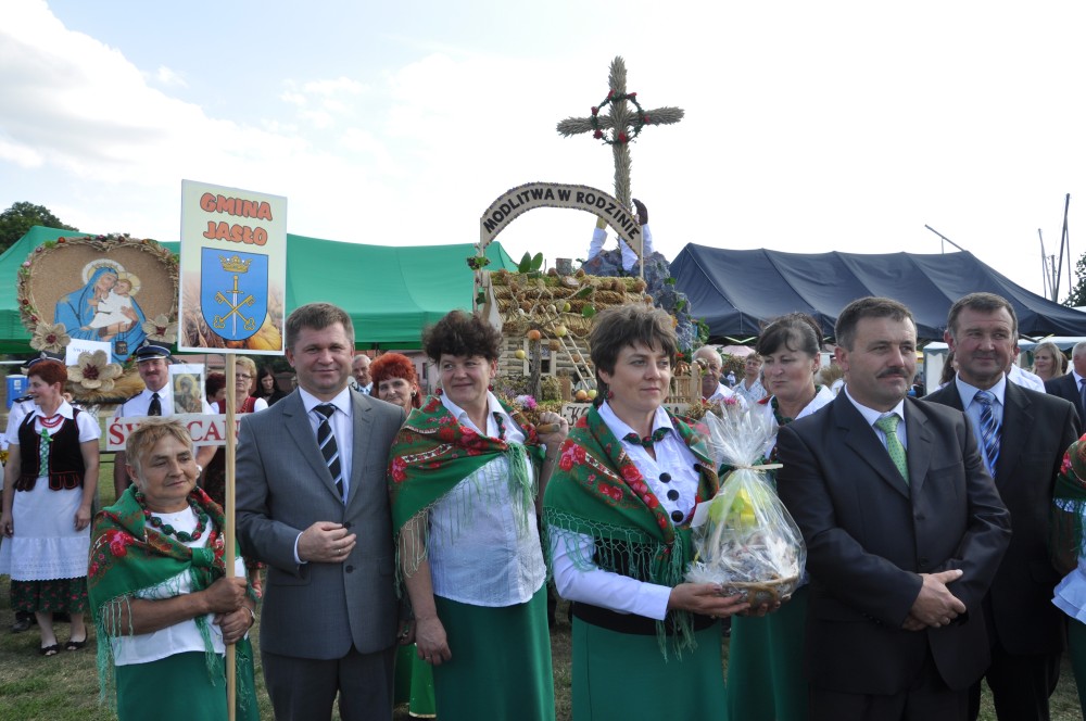 Dożynki Powiatu Jasielskiego 2013 w Skołyszynie Dożynki Powiatu Jasielskiego 2013 w Skołyszynie