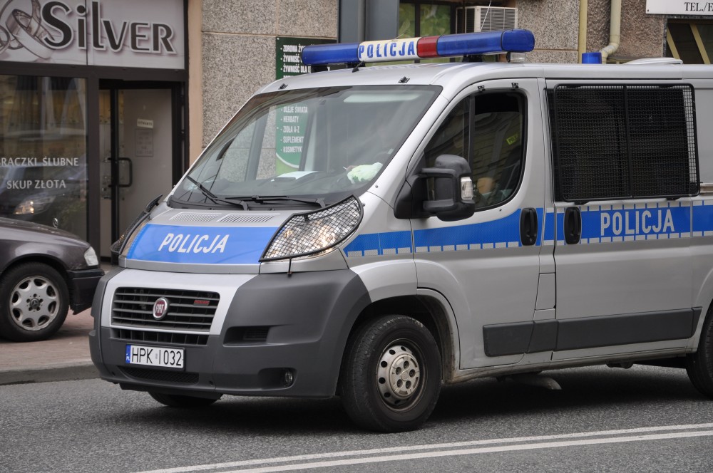 POLICJA