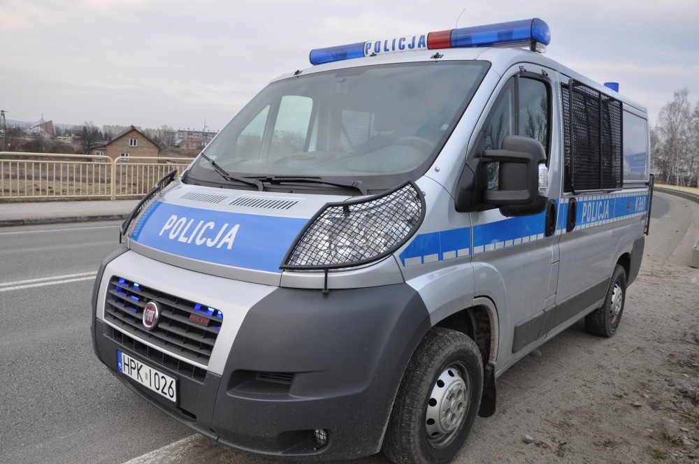 POLICJA