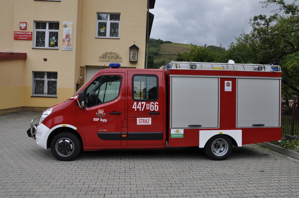 Uroczyste przekazanie samochodu dla OSP Kąty Uroczyste przekazanie samochodu dla OSP Kąty