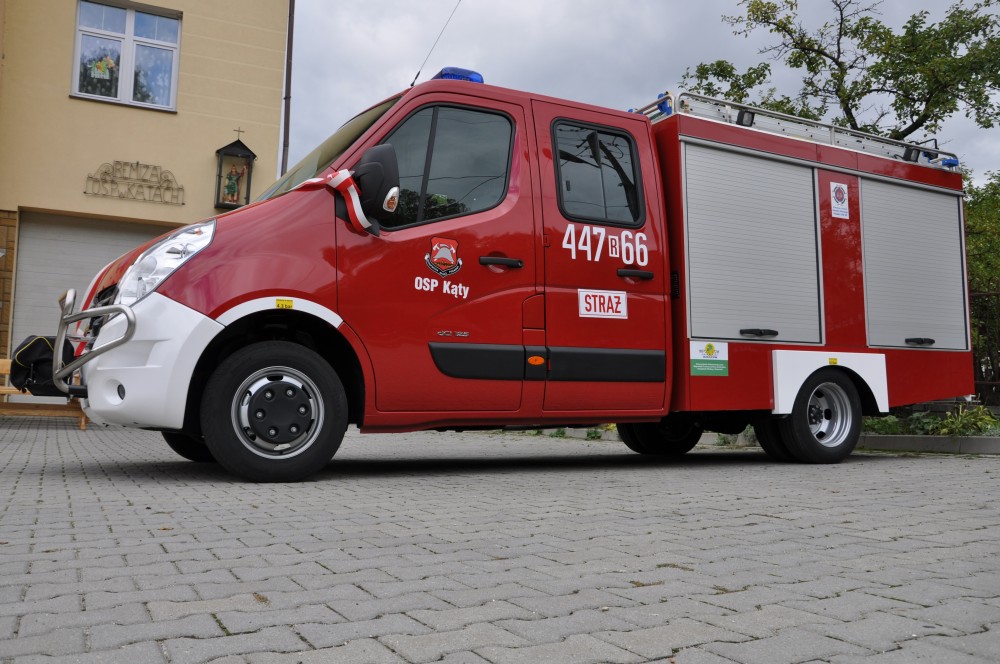 Uroczyste przekazanie samochodu dla OSP Kąty Uroczyste przekazanie samochodu dla OSP Kąty