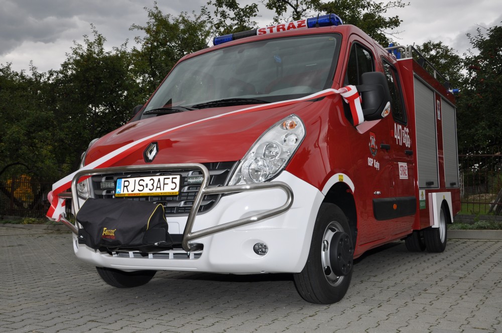 Uroczyste przekazanie samochodu dla OSP Kąty Uroczyste przekazanie samochodu dla OSP Kąty