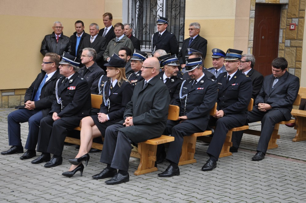 Uroczyste przekazanie samochodu dla OSP Kąty