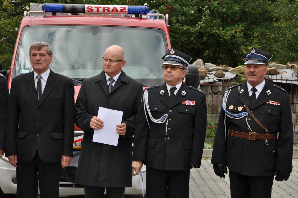 Uroczyste przekazanie samochodu dla OSP Kąty