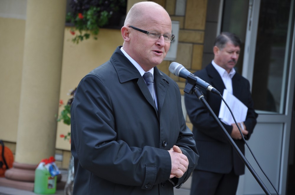 Uroczyste przekazanie samochodu dla OSP Kąty Uroczyste przekazanie samochodu dla OSP Kąty