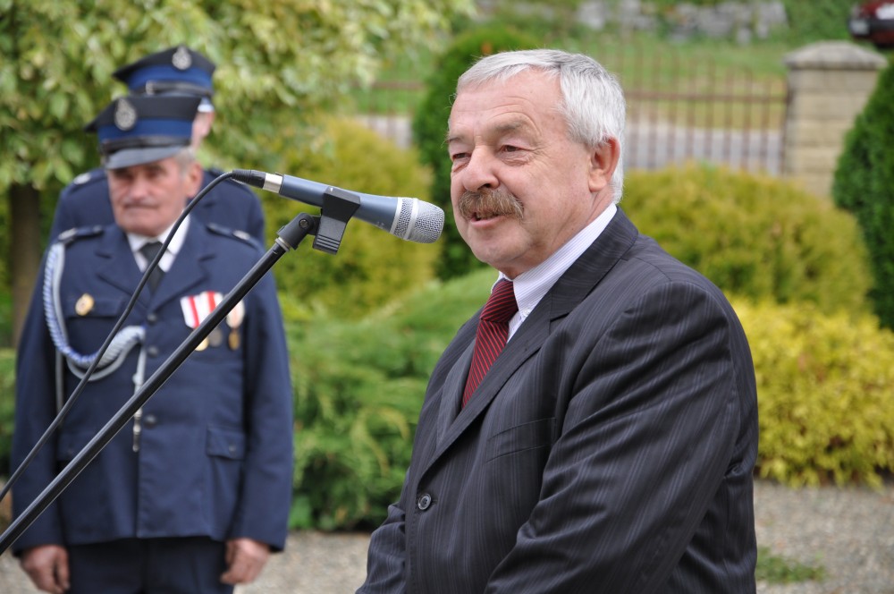 Uroczyste przekazanie samochodu dla OSP Kąty