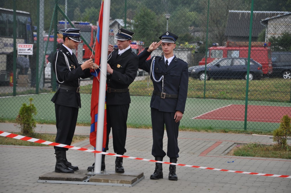 VIII Powiatowe Zawody Sportowo-Pożarnicze Jednostek OSP i MDP VIII Powiatowe Zawody Sportowo-Pożarnicze Jednostek OSP i MDP
