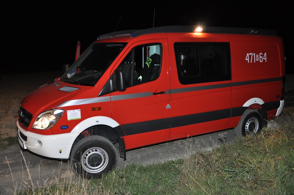 Specjalistyczny samochód ratownictwa chemicznego z JRG Leżajsk na miejscu działań ratowniczych w miejscowości Błażkowa