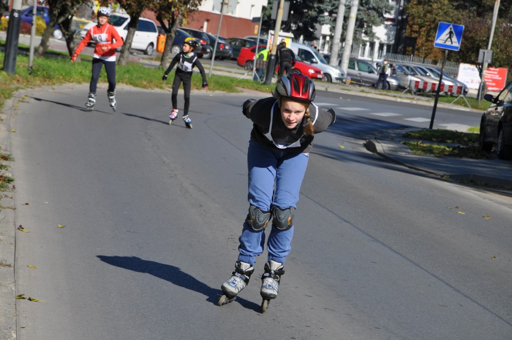 Zawody rolkarzy na MOSiR-ze