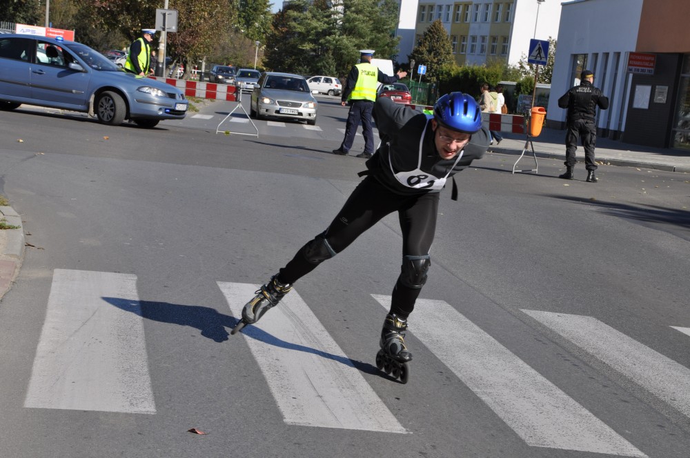 Zawody rolkarzy na MOSiR-ze